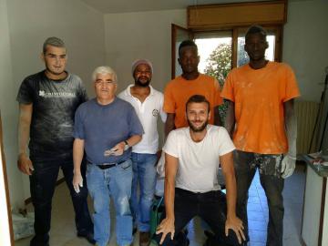 A CasaMia: housing sociale e integrazione a 360°. Appartamento pronto grazie anche al lavoro di tre giovani immigrati A CasaMia: housing sociale e integrazione a 360°. Appartamento pronto grazie anche al lavoro di tre giovani immigrati